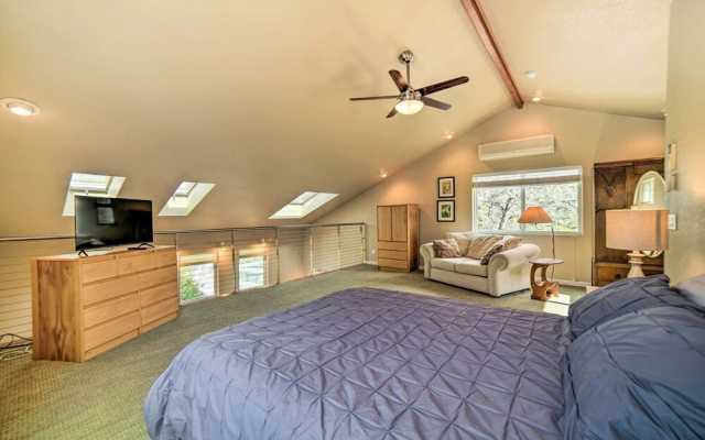 'hilltop Loft' Ukiah Vacation Rental!