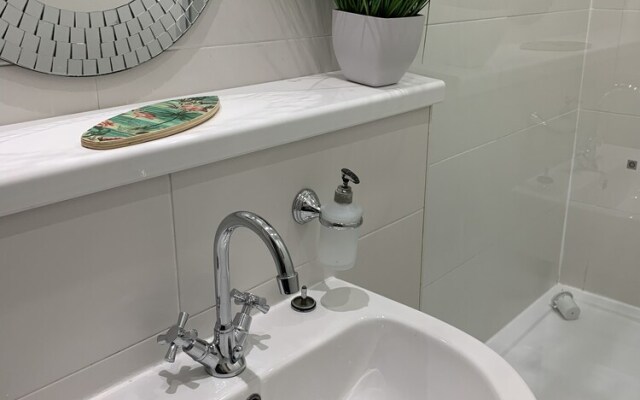 Immaculate 1-bed Apartment in Glasgow Denniston
