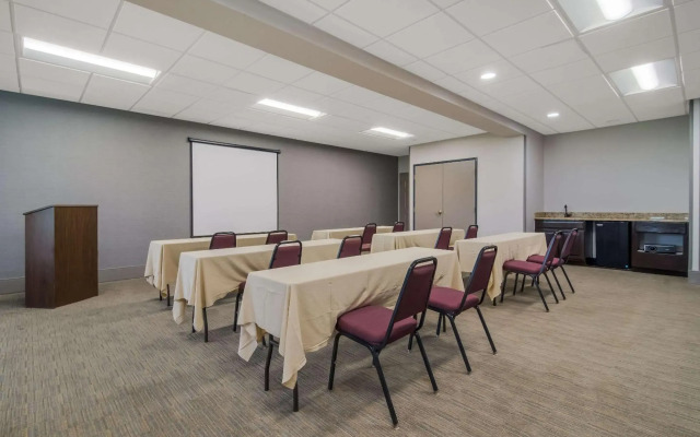 Country Inn & Suites by Radisson, Goldsboro, NC