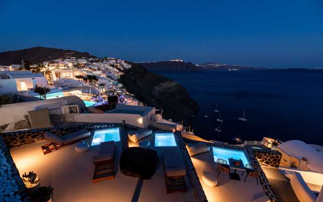 Twenty One Suites