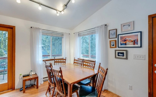Mt Baker Lodging Cabin 81 - Sleeps 4