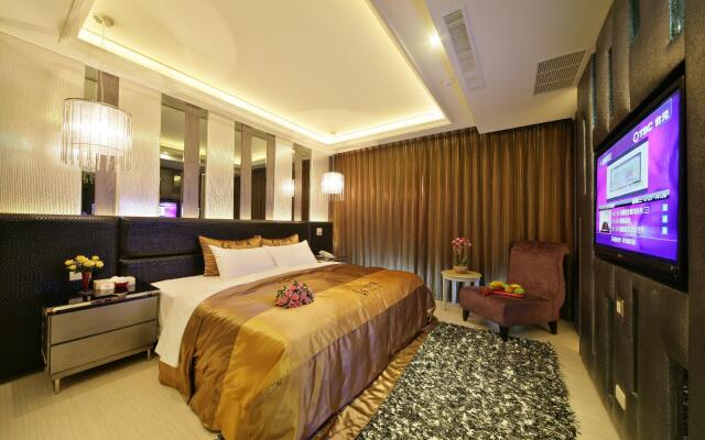 Yuan Motel
