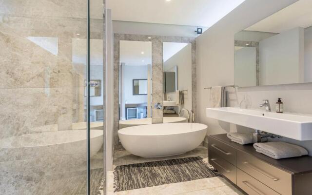 10-11 Ocean’s Edge, Zimbali – 8 Bedroom