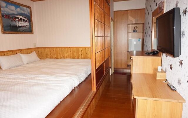 Lakeside B&B