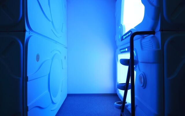 Moon Station Hotel Tokyo