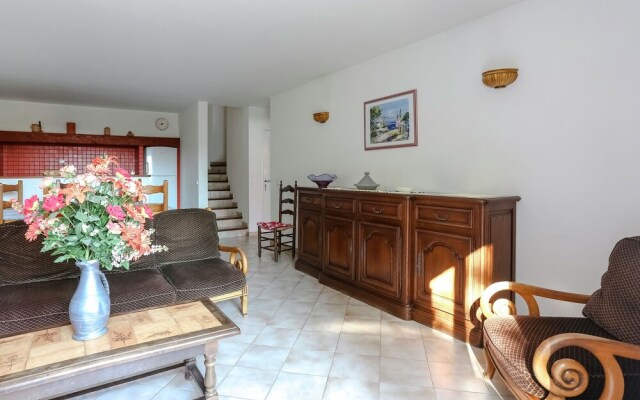 Provencal Holiday Home in Bormes-les-Mimosas with Pool