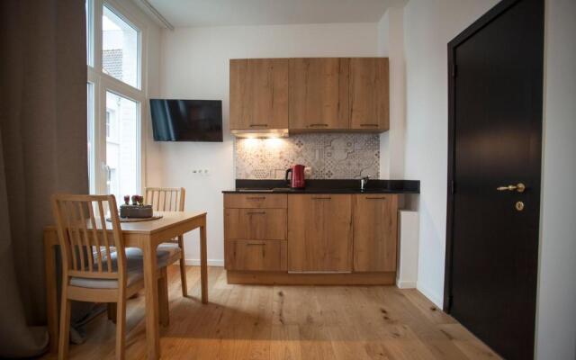 Luxury Suites Riverside Residence