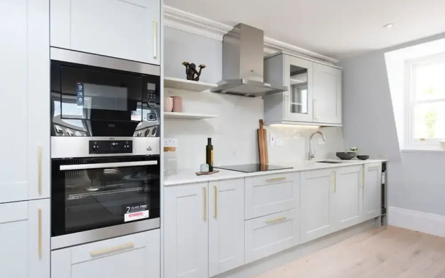 Cromwell Elite Apartment - 1 Bedroom