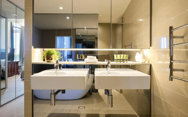 Luxury Bondi Beachside Apartment - Pacific