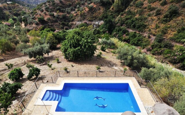 Villa With 7 Bedrooms in Riogordo, With Wonderful Mountain View, Priva