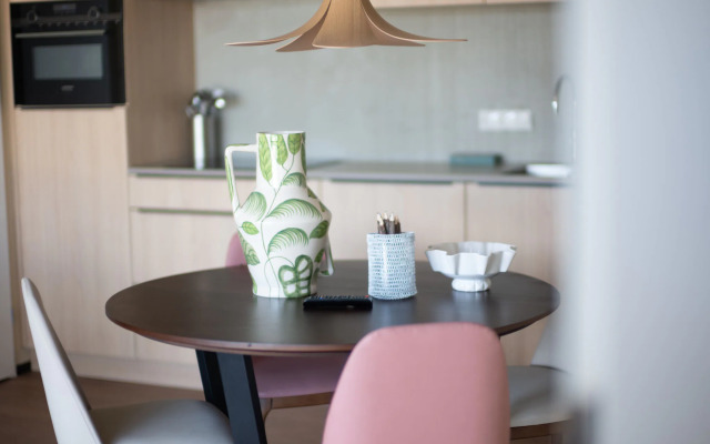 Luxury Hill Lodge, 2 Bathrooms, Near Maastricht