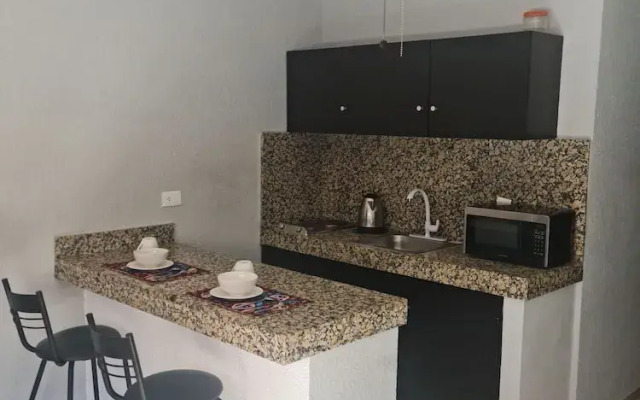 TJ Apartments, Calle 6, PDC