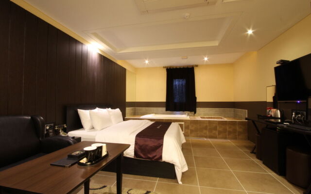 Pavia Tourist Hotel