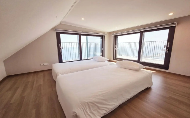 Sokcho I Park Suite Hotel and Residence
