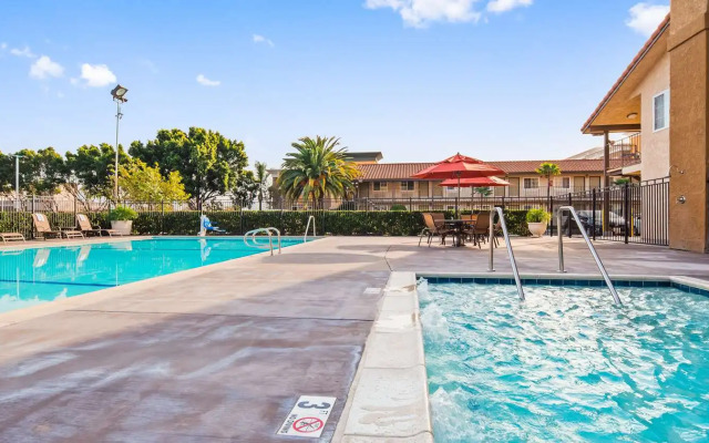 Best Western Plus Ontario Airport & Convention Center