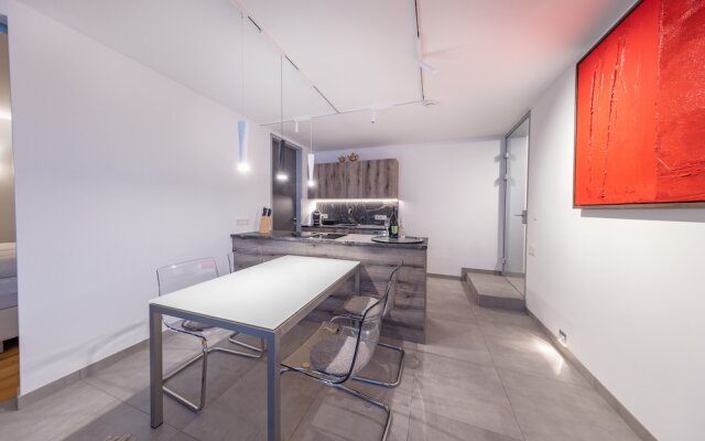 Lakefront Suite 148 by we rent