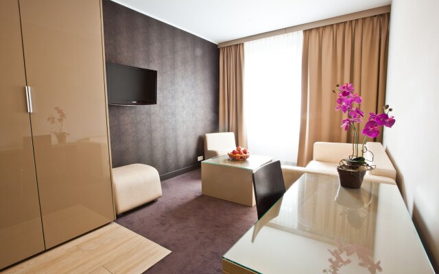 Platinum Apartments Aparthotel