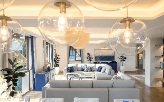 Phuket Seaview with Pool and Rooftop 4 Bedroom Skyvilla