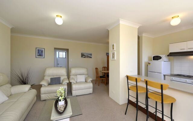 Bay Village Unit 10 Shoal Bay