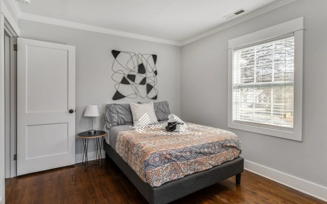 2 bedroom, Georgia Avenue