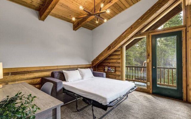 Blue River Hideaway by Boutiq