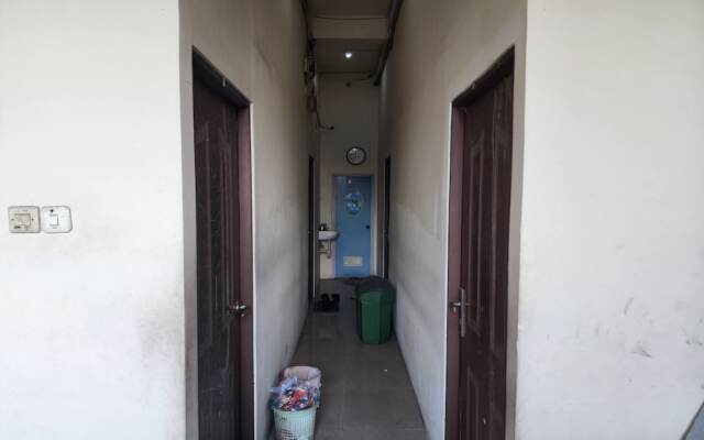 OYO 93863 Dv Homestay Syariah Genteng