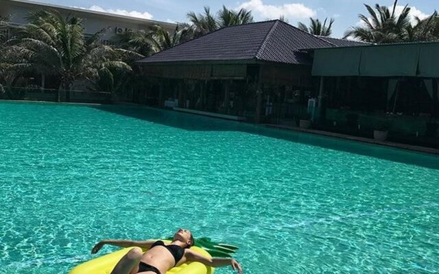 Villa Del Sol Beach resort & Spa