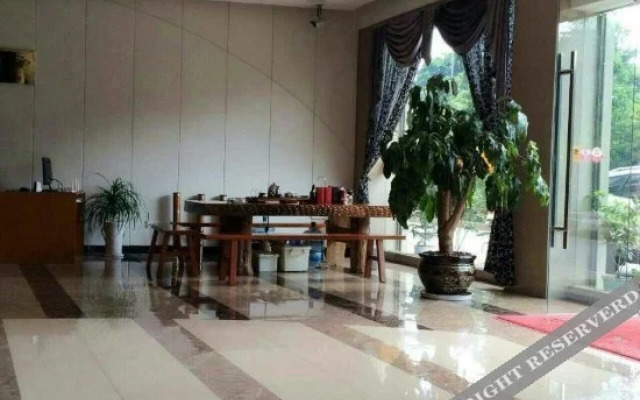 Sunday Holiday Hotel