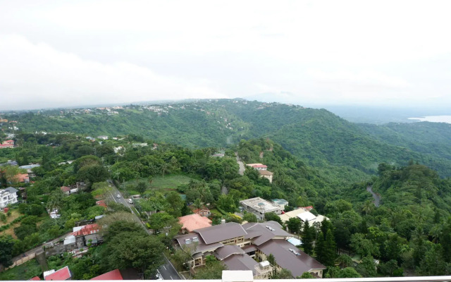 Studio Unit Cityland Prime Residence