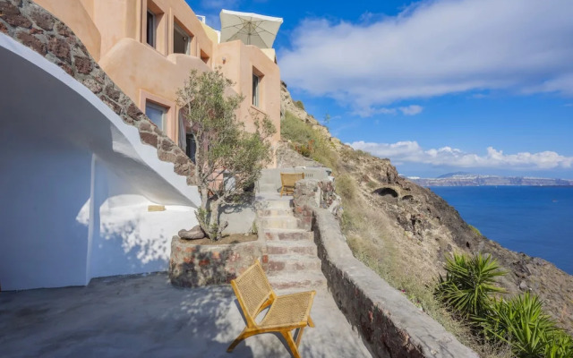 Oia Waves by SV