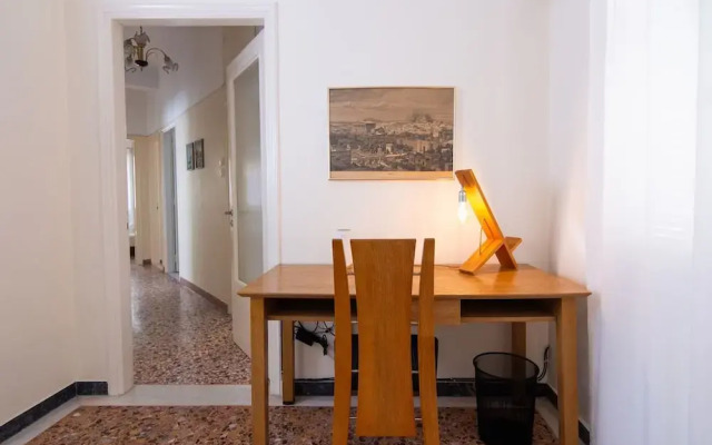 Cozy Apartment Next to Alimos Beach