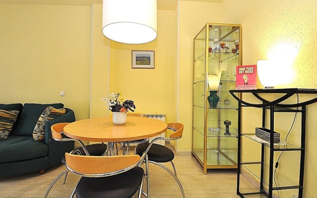 Apartment Llaverias-Calafats 171