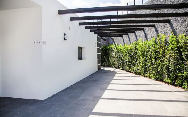 Villa Rubydom by MHM