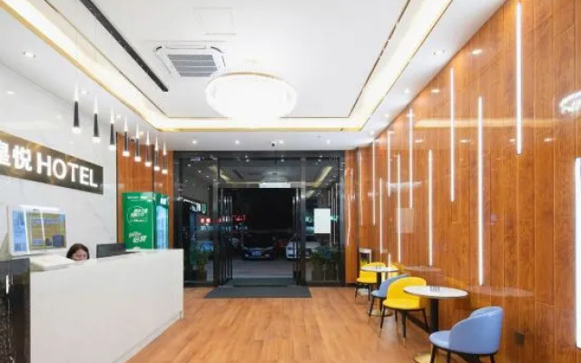 Empire Hotel