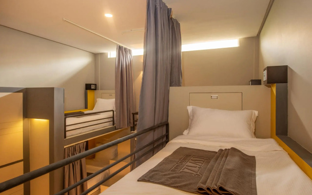The Twizt Lifestyle Hostel & Hotel
