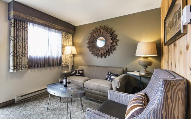 Holland America Denali Lodge