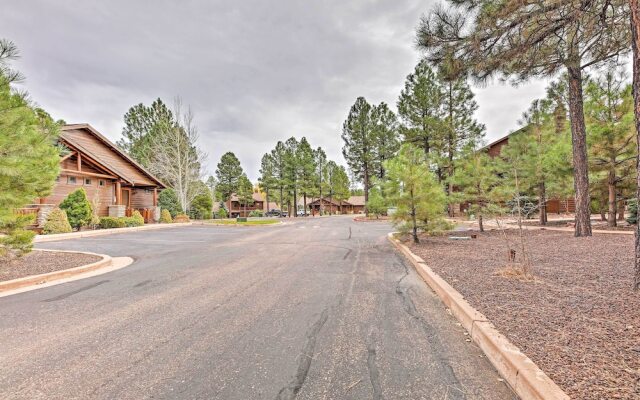 < 1 Mi to Torreon Golf Club: Show Low Condo