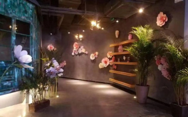 Huanle Business Hotel