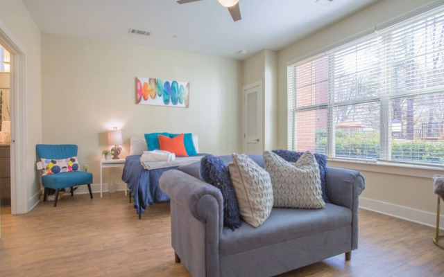 Frontdesk - Mezzo 1 Southpark Apts Charlotte, NC