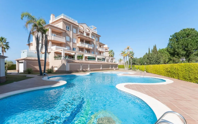 Camelot in Oliva With 1 Bedrooms and 1 Bathrooms