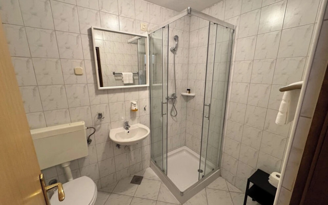Artena Hotel