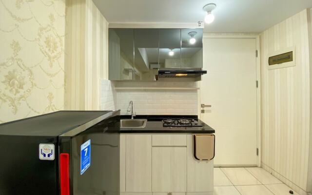 Homey And Comfort 2Br At Springlake Summarecon Bekasi Apartment