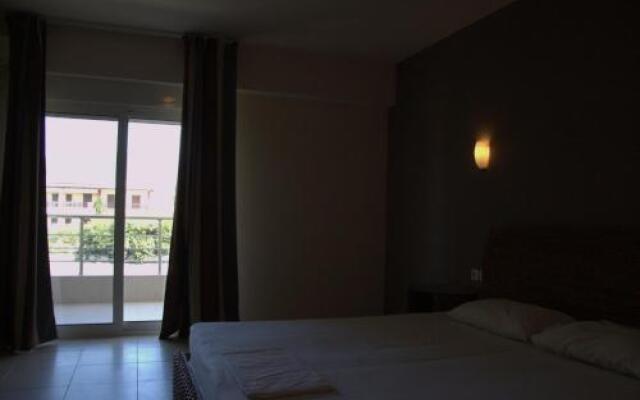 Hotel Sarti Beach