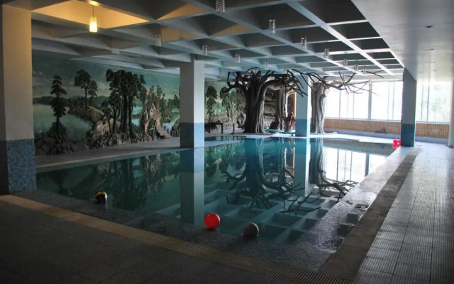 Hotel Millennium