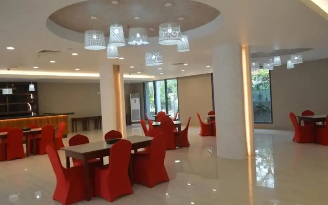 Airport Avenue Hotel