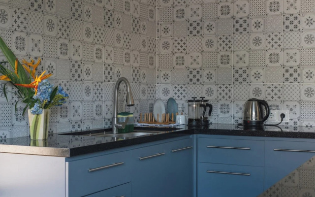 Blue Marlin 6-BR Villa Singaraja Bali