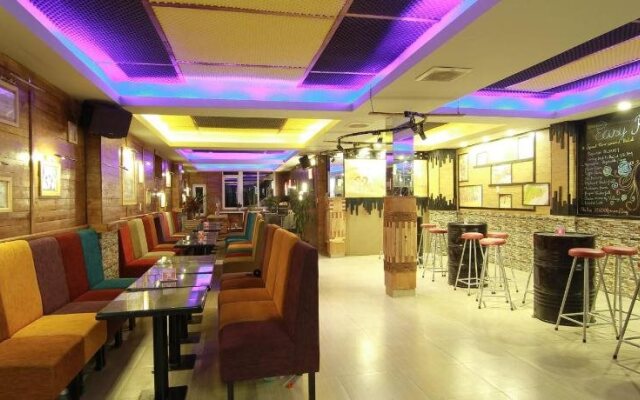 VietNam House Hostel