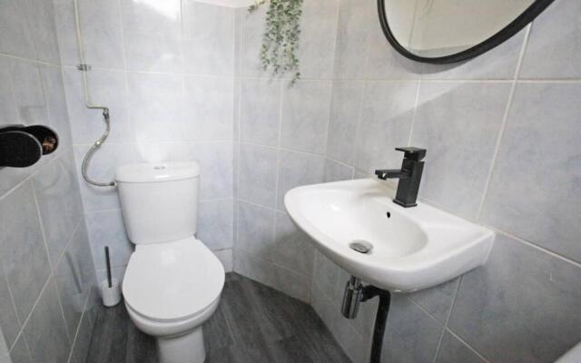 GregBnb-com - T2 50m2 - Jardin 80m2 - 15min gare