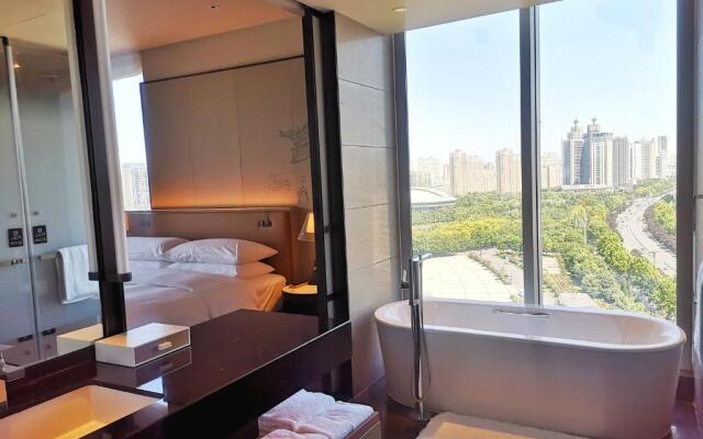 Courtyard by Marriott Luoyang