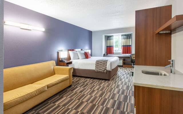 Microtel Inn & Suites by Wyndham Pittsburgh Airport